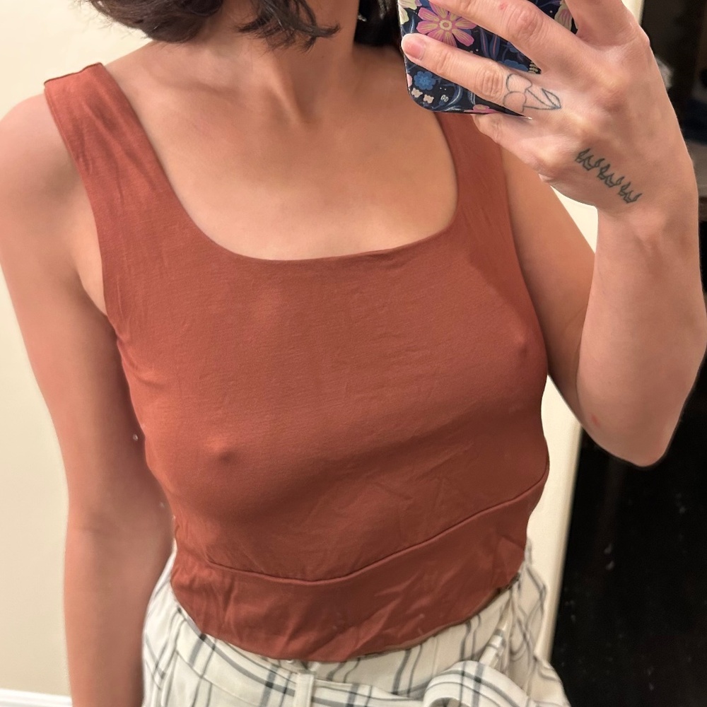 Miou Muse Rust Crop Tank Top NWT Size Large